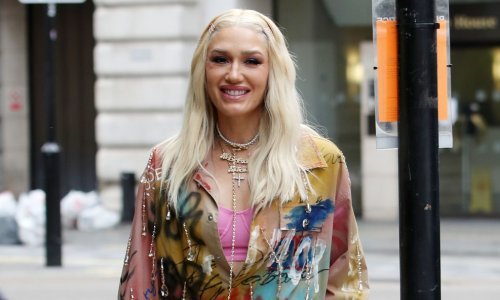 Nema tko se nije okrenuo za modnom ikonom u šarenom kombinezonu i crvenim čizmicama