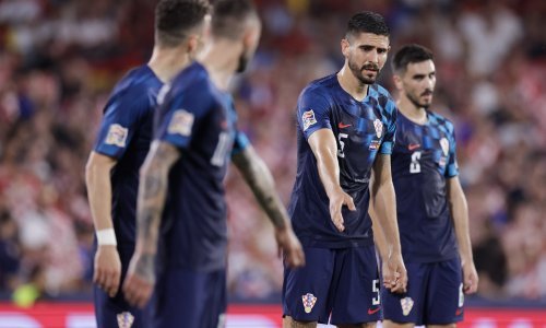 Svaka mu čast! Prije par dana igrao je za zlato, a sada se znoji u polju