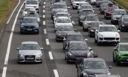 Duža čekanja na prijelaz granice iz BiH prema Jadranu