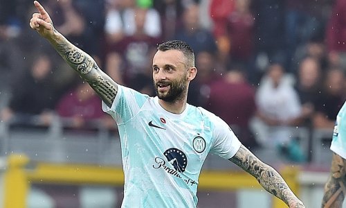 Brozoviću se sviđa ideja igranja u Barci, ali 'on' ga nagovara na Al Nassr