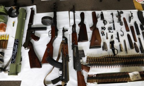 Splićanin u kući držao arsenal oružja, pazite što su mu sve našli