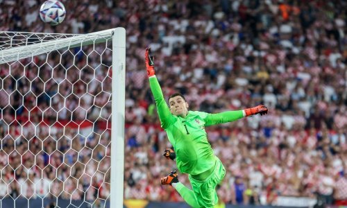 Turci se ponovno raspisali o Livakoviću i Feneru, svota je značajno veća, ali...