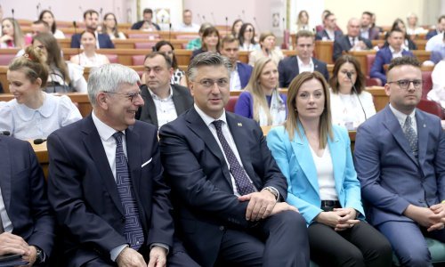 Plenković najavio da će uz minimalnu plaću rasti i studentska satnica