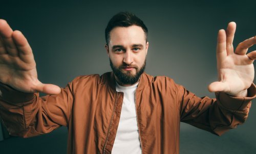 Matija Cvek oduševio publiku pjesmom 'Zalazak', najemotivnijom pjesmom dosad