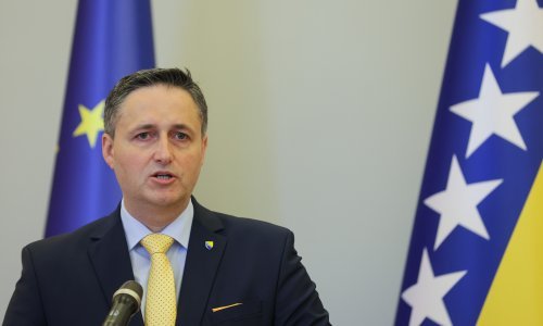 Bećirović: Daytonski sporazum je 'na aparatima', mora se brzo reagirati