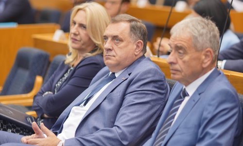 Dodikova većina u parlamentu Republike Srpske izglasala kriminalizaciju klevete