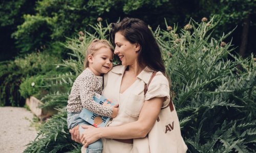 Poznati roditelji podržali program 'Rođeni za čitanje'; pozornost ukrala nećakinja Jelene Veljače