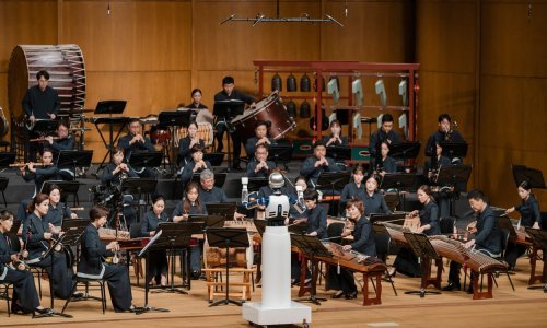 Robot dirigirao koncertom korejske filharmonije