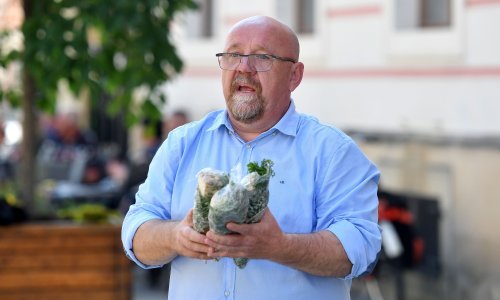 Drele dijelio grincajg pa zagrmio: Ako bude leda, bit će i vatre