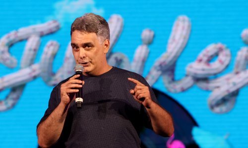 Dean Dvornik zapjevao bratovu pjesmu: 'Bilo bi ljepše da je Dino to napravio'