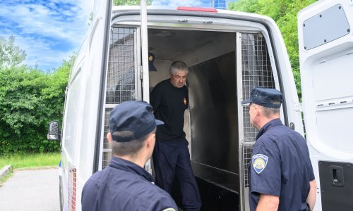 Ubojica iz Siska izveden pred suca istrage, dvoje teško ranjenih stabilno