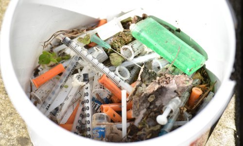 U zagrebačkom kvartu svakodnevno nalaze šprice i igle: 'Nikad nije bilo ovako'