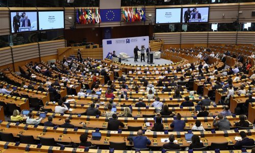 Europarlamentarci oštro osudili Dodika, traže uvođenje sankcija