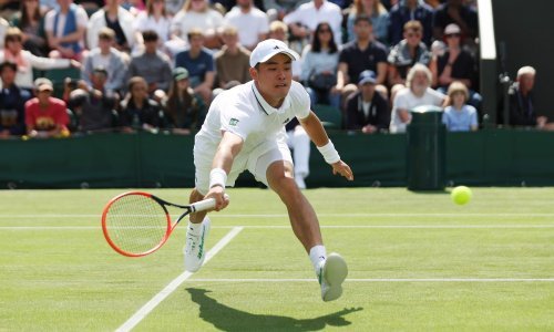 Drama u Wimbledonu, tenisaču pozlilo, a on šokirao svojom odlukom: Nevjerojatno!