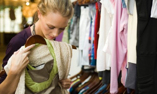 Brza moda povećava otpad i šteti okolišu: Evo koja rješenja predlažu vladajući