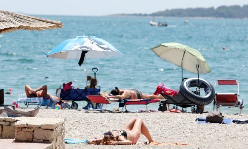 Oprez zbog vrućine: Narančasto upozorenje za dvije regije; evo kada stižu pljuskovi