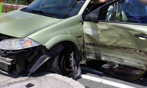 Sudar dvaju automobila u Šibeniku, jedna osoba ozlijeđena