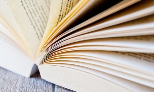 Četiri nova naslova u izdanju Hena coma