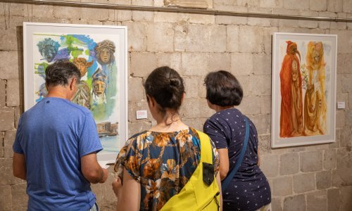 U Dubrovniku otvorena izložba Fadila Vejzovića 'Laka je mlados'