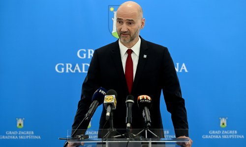 Joško Klisović postaje savjetnik generala Čermaka u naftnoj tvrtki