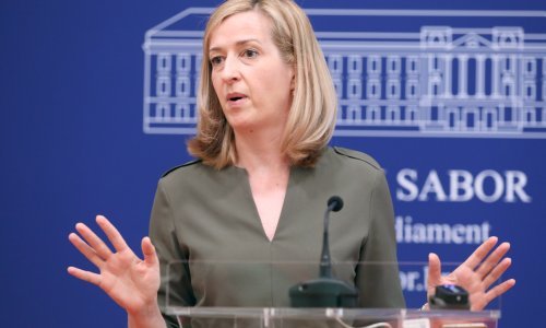 Mirela Ahmetović: Znate koliko je sati kad Plenković šalje policiju na narod