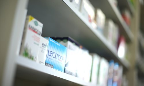 Iz Hrvatske se hitno povlači lijek za djecu, sadrži nedozvoljene tvari