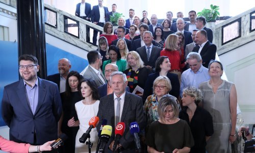 Ujedinjena oporba: Država gori, a HDZ se pravi da se ništa ne događa