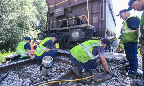 Kod Popovače iz tračnica iskočio vlak, uzrok nesreće vrućina?