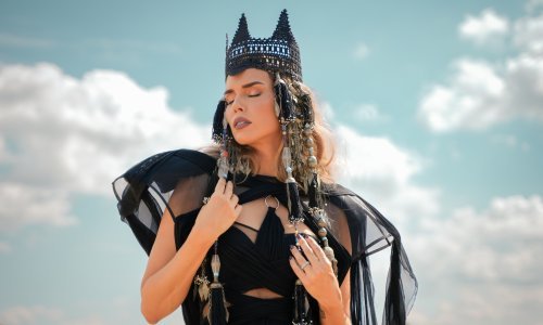 Kraljica, ratnica, pobjednica: Evo kakvu poruku šalje nova pjesma Franke Batelić