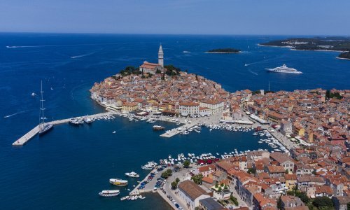 'Možemo prihvatiti da trešnje stoje 20, sladoled 3,50 eura, ali molim vas, otvorite nam vrata!'