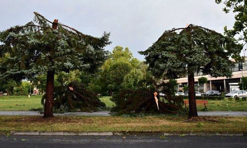 Velike štete i u Slavoniji, snažan vjetar odnio krov Srednje škole Županja