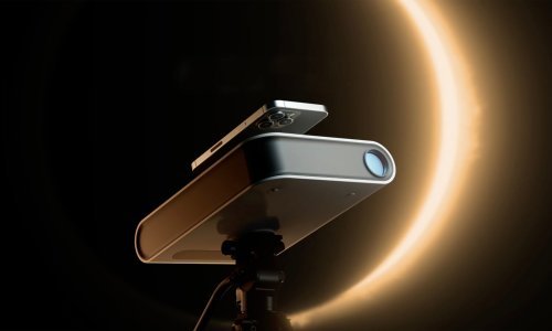 Ovaj zanimljiv uređaj će vaš smartfon pretvoriti u - teleskop