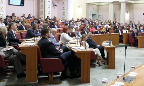 Oporba traži da se svim štrajkašima plate svi dani u štrajku