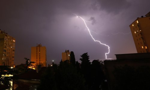 Približava se novo nevrijeme; upaljen narančasti meteoalarm: Moguća su oštećenja na imovini