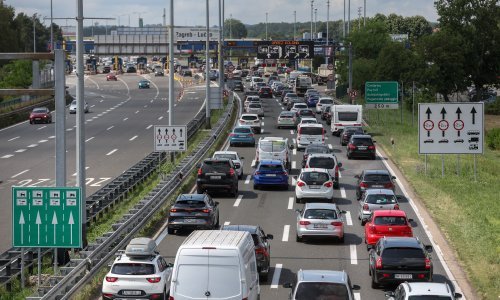 Pojačan promet na autocestama u smjeru mora