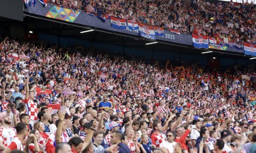 UEFA žestoko kaznila HNS i zaprijetila dodatnim sankcijama!