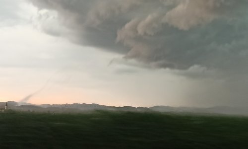Pogledajte tornado nedaleko od granice Slovenije i Hrvatske