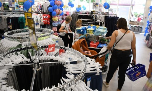 Promet u njemačkoj maloprodaji pao gotovo pet posto