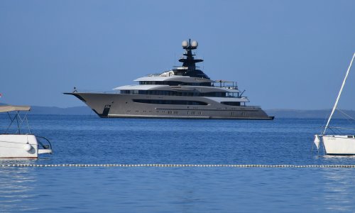 Kismet u virskom akvatoriju: Ovo je luksuzna jahta od 200 milijuna dolara