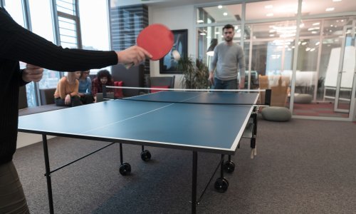Uređivanje 'gaming zone' za stolni tenis: dizajnirajte vrhunsku sobu za igru