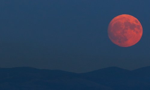 Nebo nad hrvatskim gradovima obasjao supermjesec, stiže i plavi mjesec