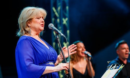 Jasna Zlokić u čast Oliveru održala emotivan koncert na Korčuli