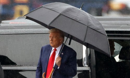Trump nakratko uhićen pa pušten