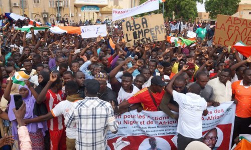 Zapadnoafričko izaslanstvo stiglo u Niger pronaći mirno rješenje, moguća i vojna intervencija
