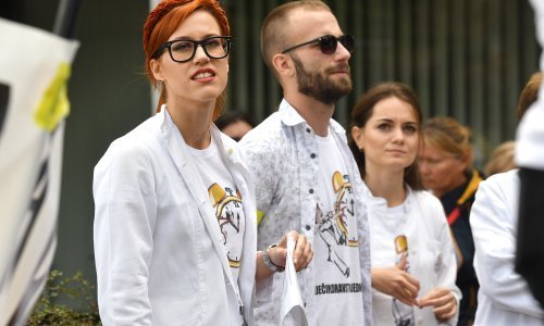 Zahtjev o ukidanju 'robovlasničkih' ugovora još nije ostvaren