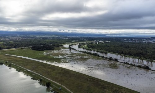 Naloženo otvaranje ustave Prevlaka radi snižavanja vodostaja Save