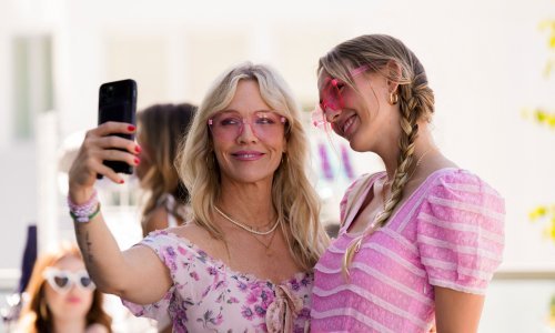 Vrijeme leti: Kelly iz 'Beverly 'Hillsa' pozirala s kćerima koje više nisu djevojčice