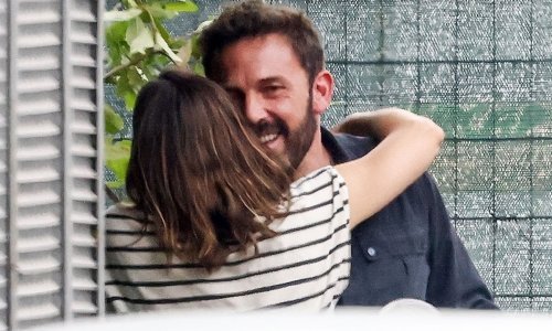 Raznježeni Ben Affleck jedva dočekao da vidi djecu, a zagrljaj s Jennifer Garner sve govori