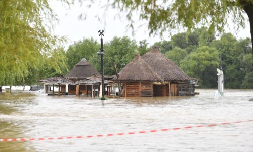 Sava kod Rugvice i dalje raste, u 22 sata vodostaj je bio 952 centimetra