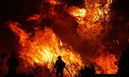 Požar u Portugalu guta sve pred sobom, evakuirano 1400 ljudi